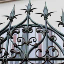 Balcons en Fer Forgé : Intégration Harmonieuse avec l'Architecture de votre Maison Macouria